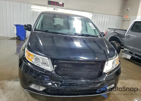 2013 Honda Odyssey Touring z USA, uszkodzony, nr VIN 5FNRL5H95DB045053